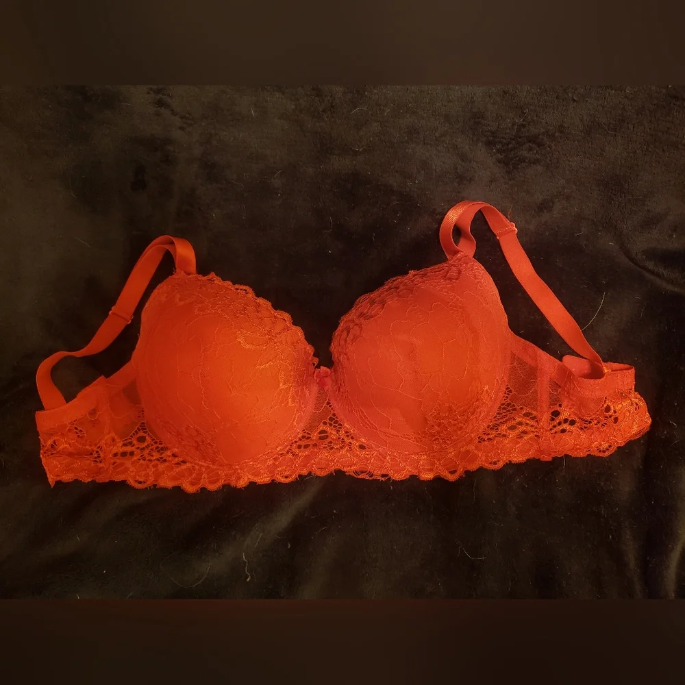 Bra - Picture 1 of 3